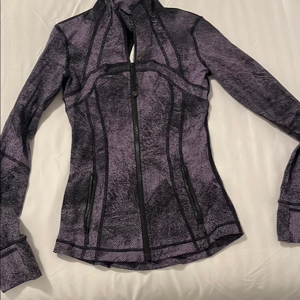 Zip up - Picture 2 of 4